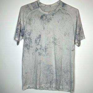 Medium Lululemon Gray on Gray Design SS Shirt